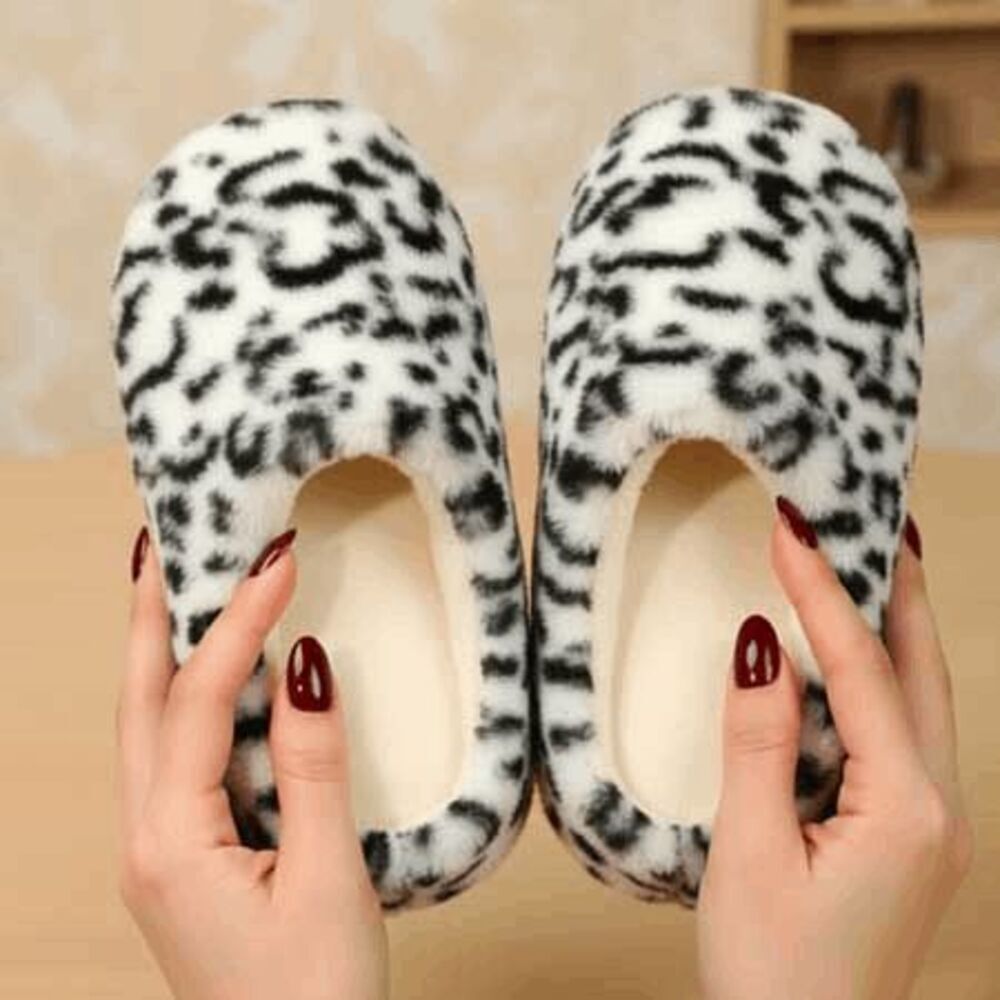 Ladies Leopard Slippers